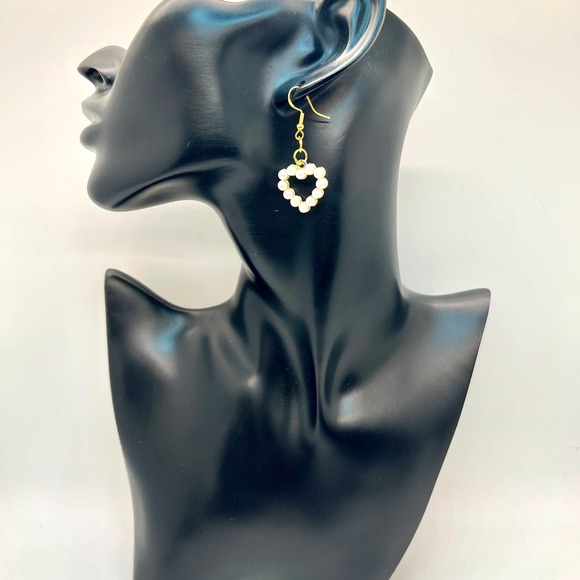 Beaded Heart Earrings - Valentines Day Earrings - Faux Pearl Earrings - Picture 9 of 10